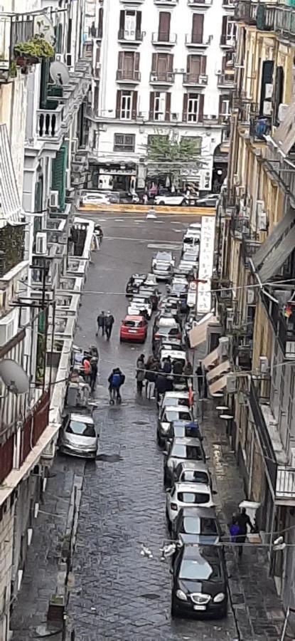La Casa Di Mamma Apartment Napoli Bagian luar foto