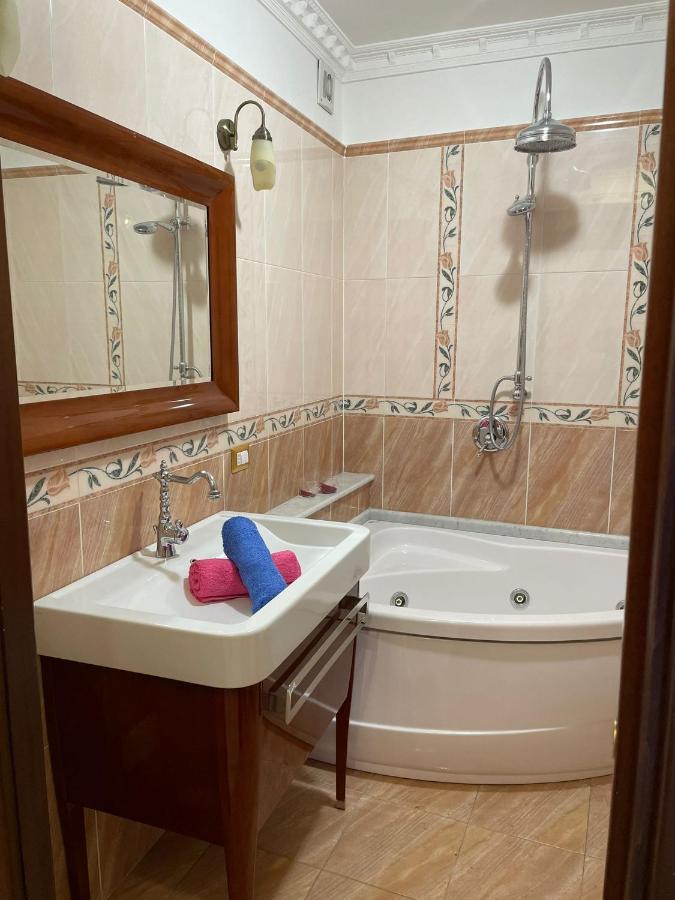 La Casa Di Mamma Apartment Napoli Bagian luar foto