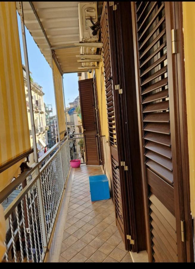 La Casa Di Mamma Apartment Napoli Bagian luar foto